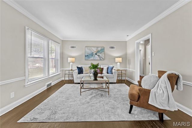 38 Chafford Woods, St Louis, MO 63144
