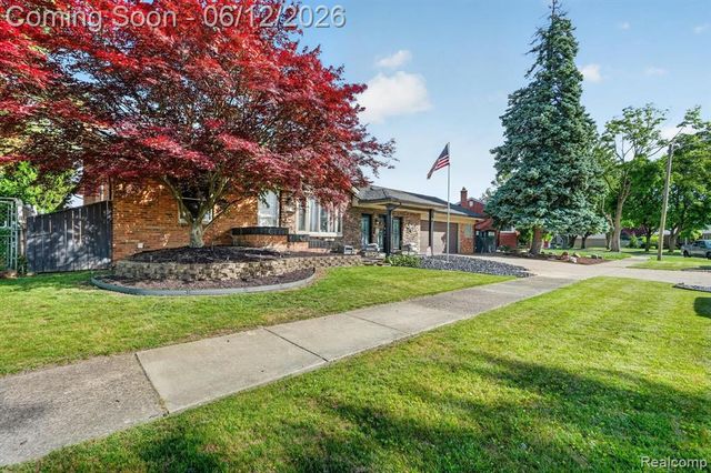 16244 Philomene Boulevard, Allen Park, MI 48101
