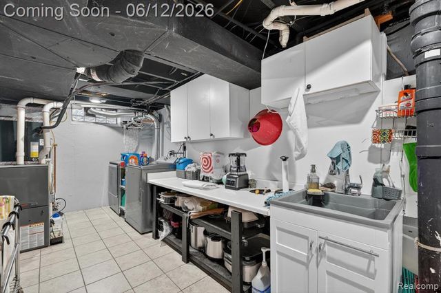 16244 Philomene Boulevard, Allen Park, MI 48101