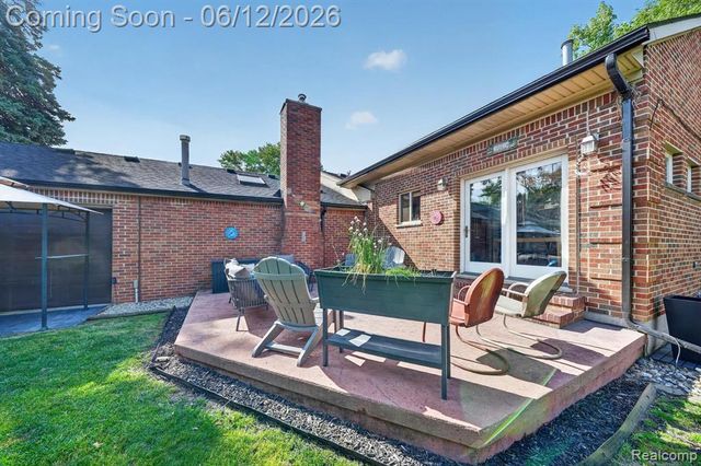 16244 Philomene Boulevard, Allen Park, MI 48101