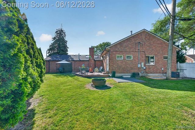16244 Philomene Boulevard, Allen Park, MI 48101