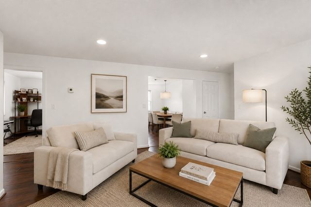 68 Bryon Rd 5, Boston, MA 02467