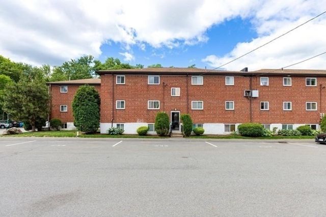 68 Bryon Rd 5, Boston, MA 02467