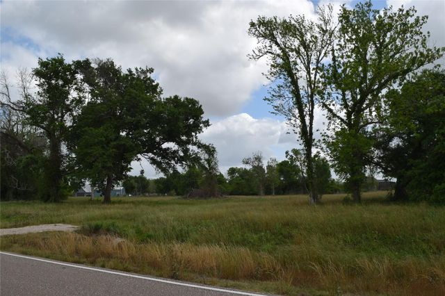 22819 Pittman Drive, Angleton, TX 77515