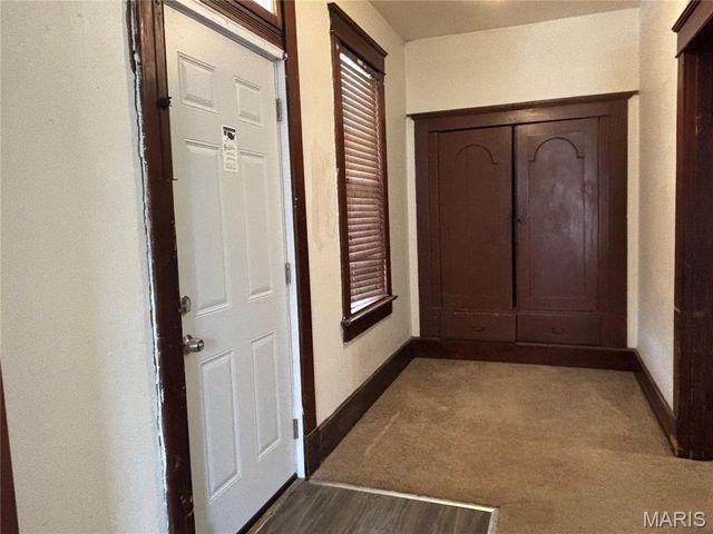 729 Lebanon Avenue, Belleville, IL 62221