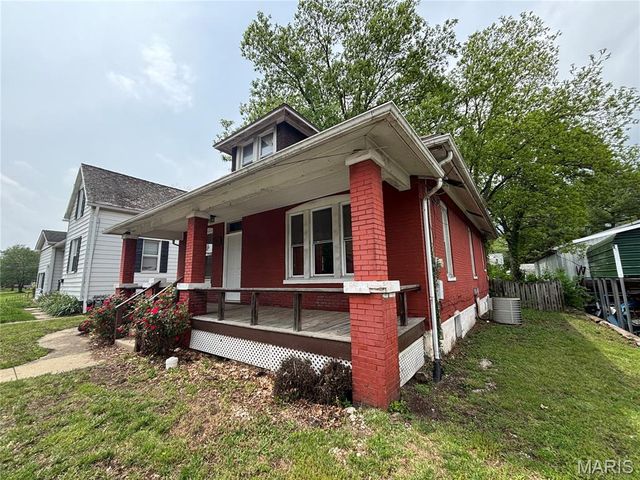 729 Lebanon Avenue, Belleville, IL 62221