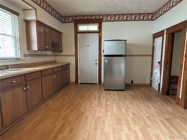 729 Lebanon Avenue, Belleville, IL 62221