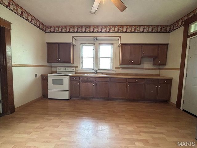 729 Lebanon Avenue, Belleville, IL 62221
