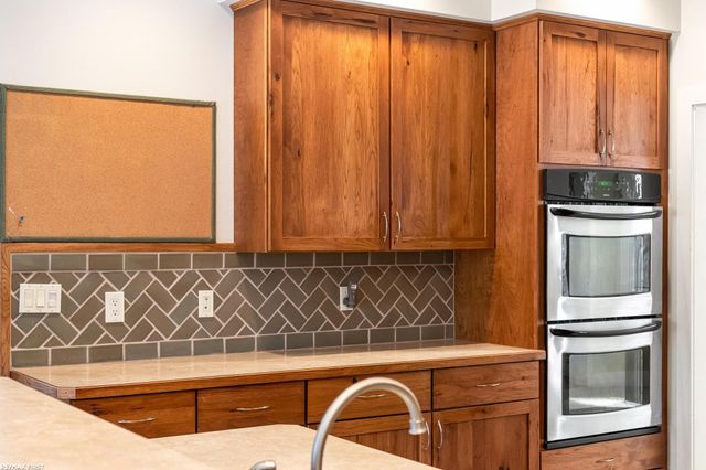 6776 Ravenswood Road, Kimball Twp, MI 48074