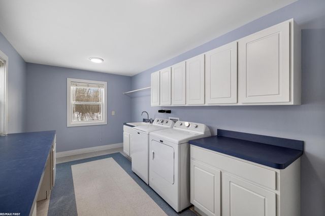 6776 Ravenswood Road, Kimball Twp, MI 48074
