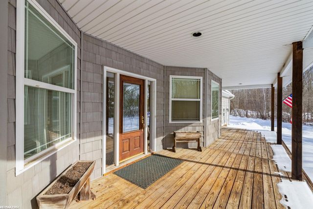 6776 Ravenswood Road, Kimball Twp, MI 48074