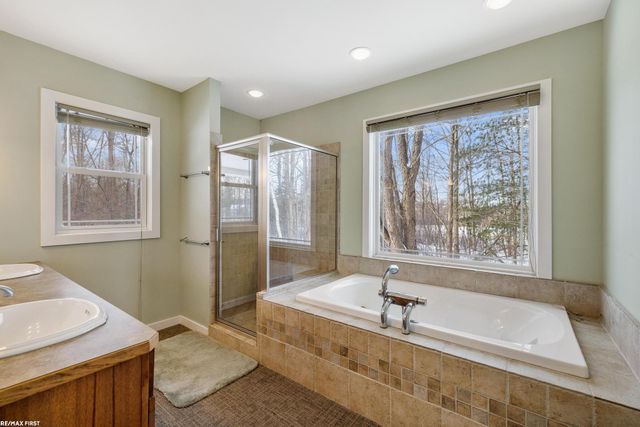 6776 Ravenswood Road, Kimball Twp, MI 48074