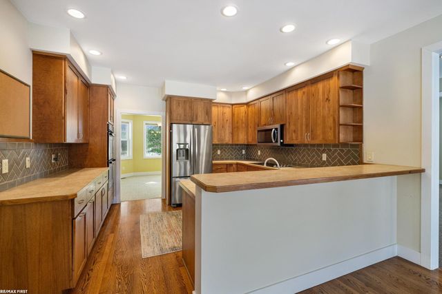 6776 Ravenswood Road, Kimball Twp, MI 48074