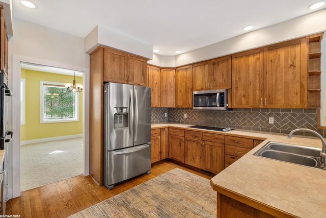 6776 Ravenswood Road, Kimball Twp, MI 48074