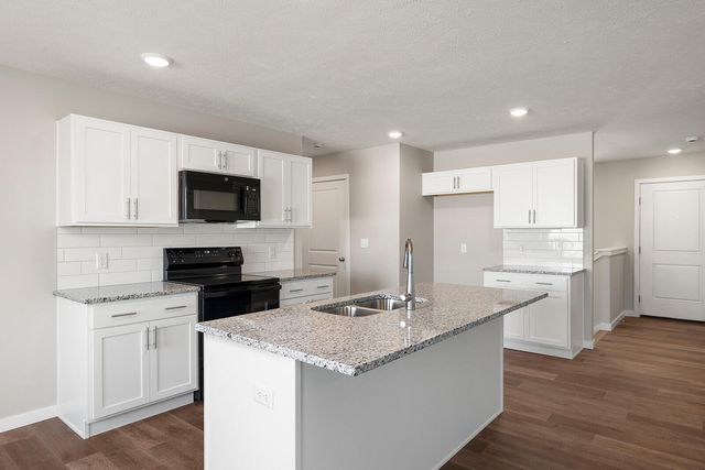 2125 South Mesa Drive, Bolivar, MO 65613