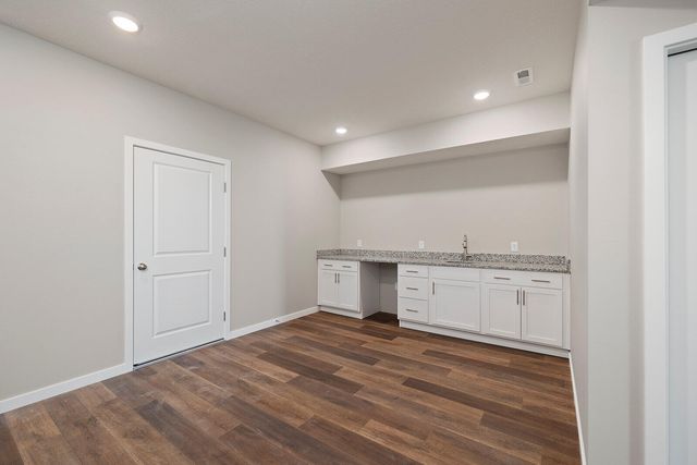 2125 South Mesa Drive, Bolivar, MO 65613
