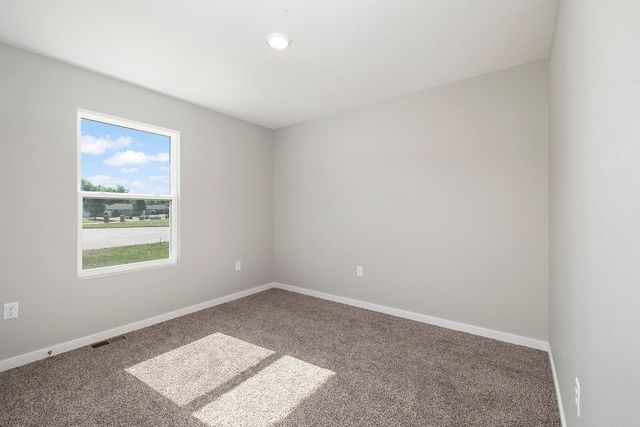 2125 South Mesa Drive, Bolivar, MO 65613