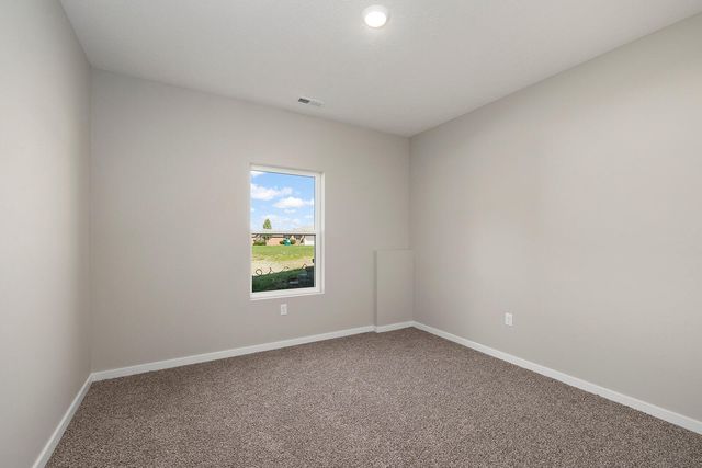 2125 South Mesa Drive, Bolivar, MO 65613
