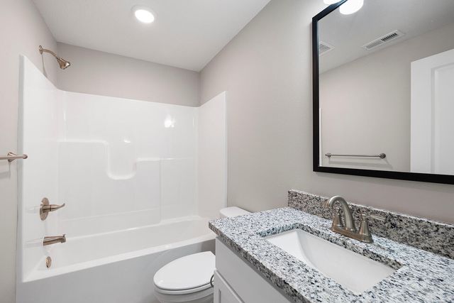 2125 South Mesa Drive, Bolivar, MO 65613