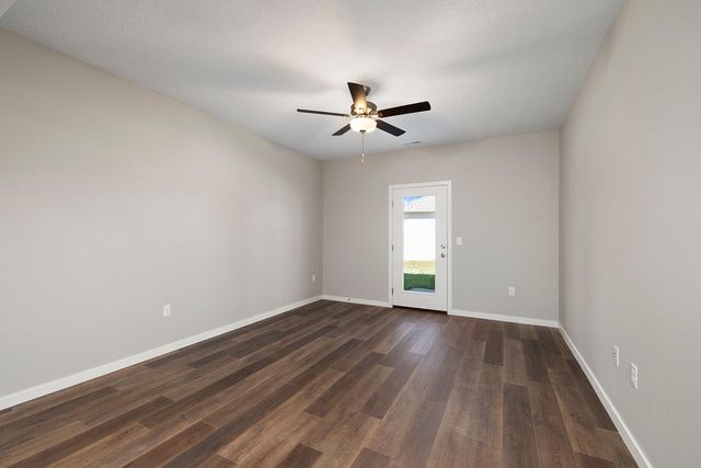2125 South Mesa Drive, Bolivar, MO 65613