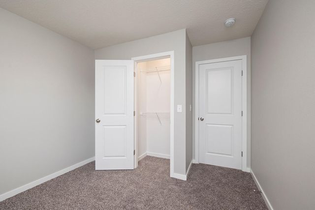 2125 South Mesa Drive, Bolivar, MO 65613