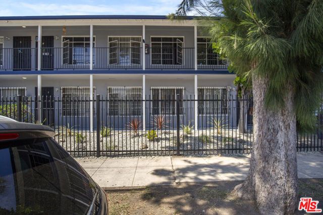 3101 W 48th Street, Los Angeles, CA 90043
