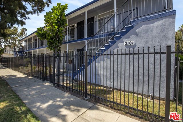 3101 W 48th Street, Los Angeles, CA 90043