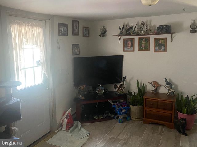 512 W 7TH ST, Laurel, DE 19956