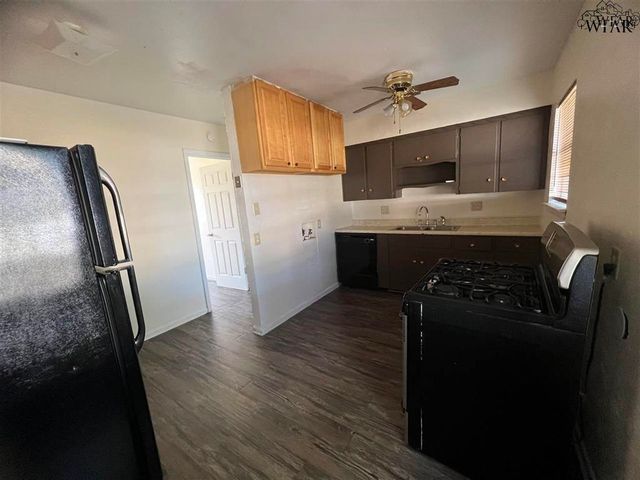 1421 TANBARK ROAD, Wichita Falls, TX 76306