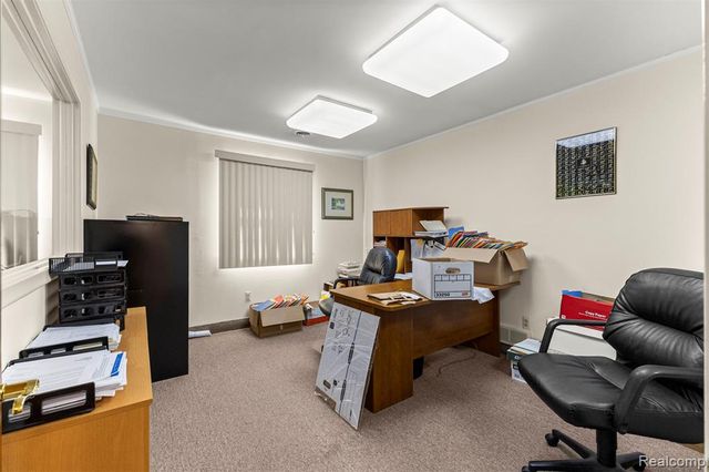 30401 Utica Road, Roseville, MI 48066