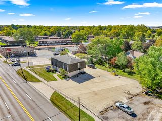 30401 Utica Road, Roseville, MI 48066