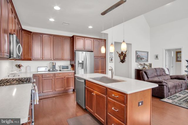 427 GENERAL DR, Mechanicsburg, PA 17050