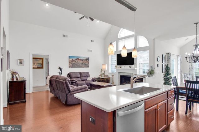 427 GENERAL DR, Mechanicsburg, PA 17050