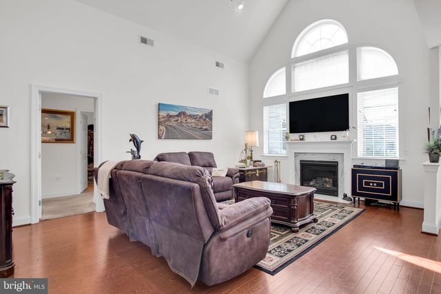 427 GENERAL DR, Mechanicsburg, PA 17050