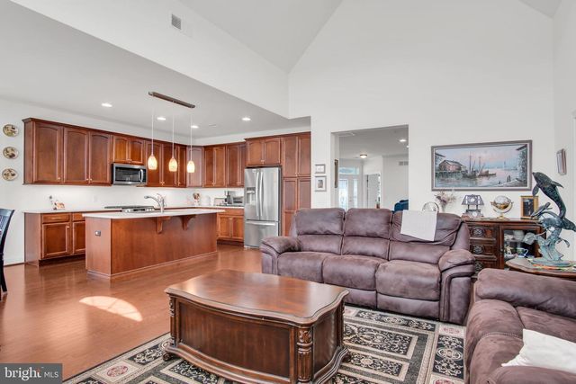 427 GENERAL DR, Mechanicsburg, PA 17050