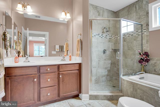 427 GENERAL DR, Mechanicsburg, PA 17050
