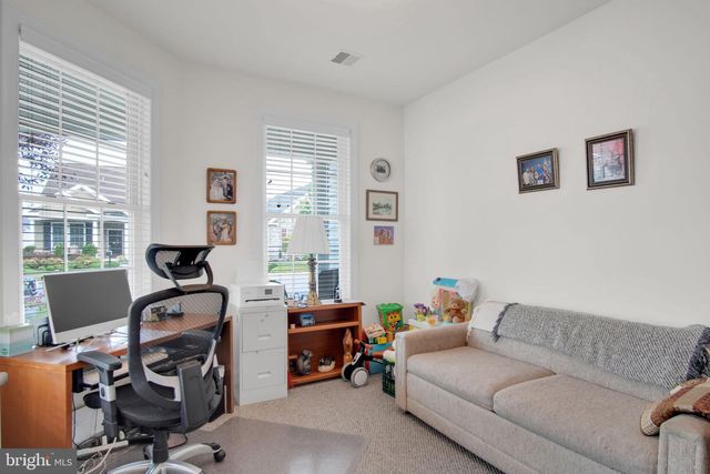 427 GENERAL DR, Mechanicsburg, PA 17050