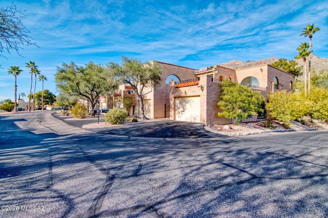 6490 N Val Dosta Drive, Tucson, AZ 85718