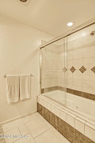 6490 N Val Dosta Drive, Tucson, AZ 85718