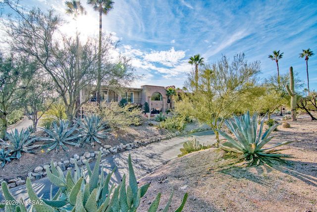 6490 N Val Dosta Drive, Tucson, AZ 85718