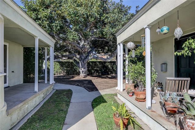 1502 Ocean Park, Santa Monica, CA 90405