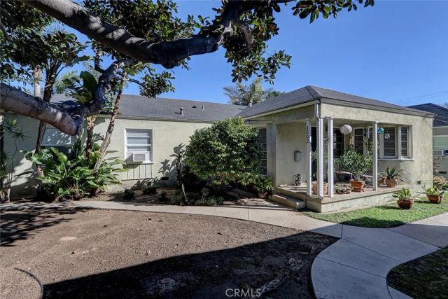 1502 Ocean Park, Santa Monica, CA 90405