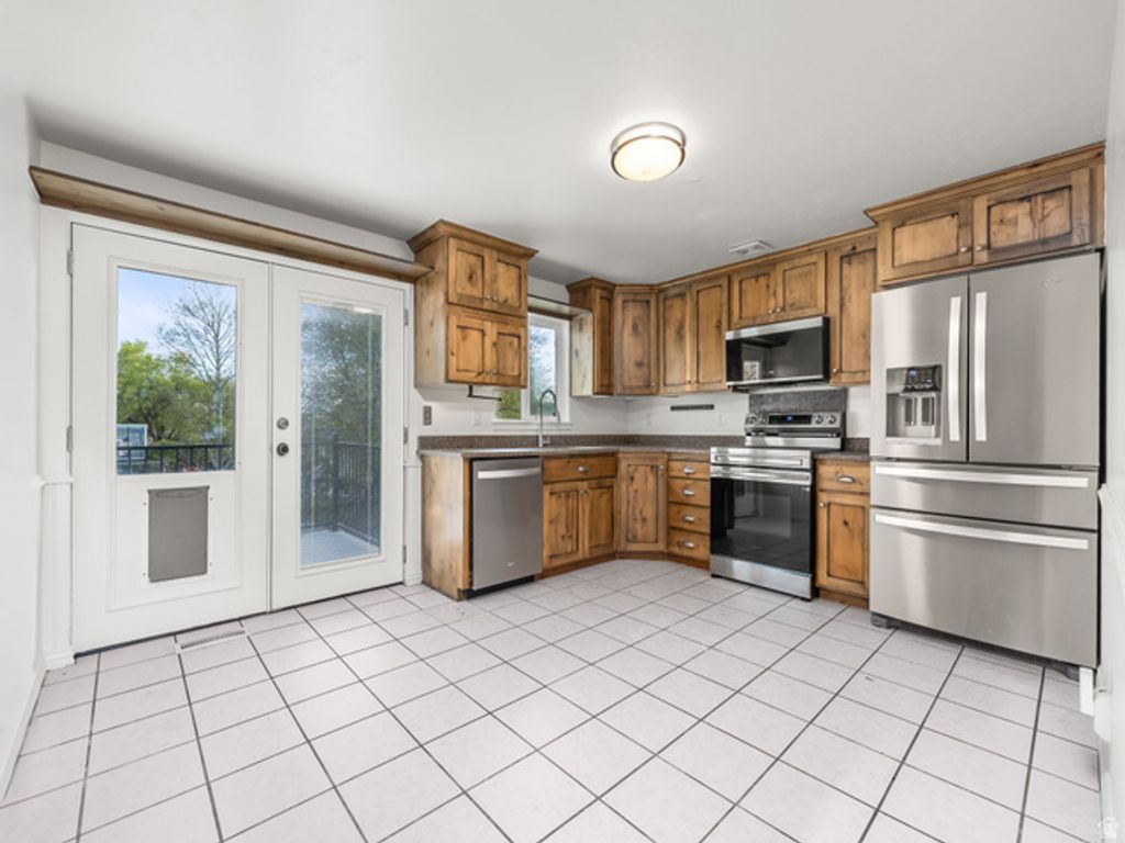 Image 4 of property listing at 442 E 700 N, American Fork, UT 84003