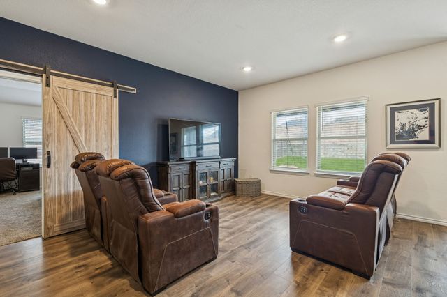 8012 Gallup Avenue, Aubrey, TX 76227