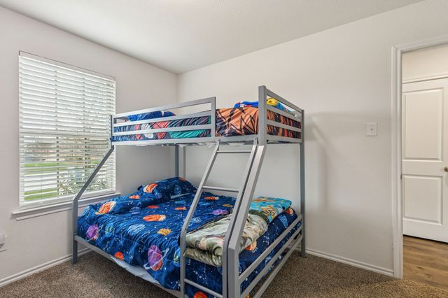 8012 Gallup Avenue, Aubrey, TX 76227