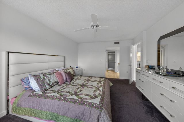 7872 Trent Drive 305, Fort Lauderdale, FL 33321