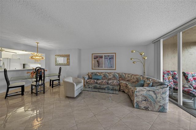 7872 Trent Drive 305, Fort Lauderdale, FL 33321