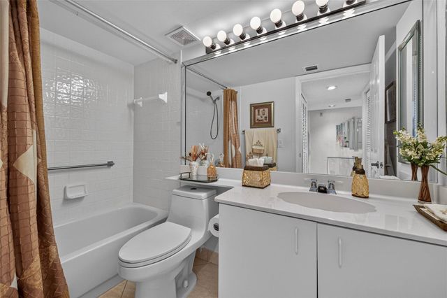 7872 Trent Drive 305, Fort Lauderdale, FL 33321