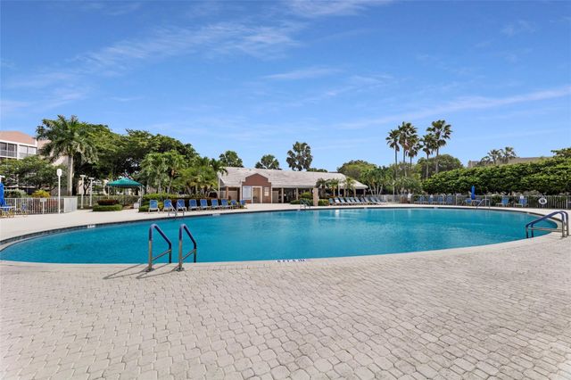 7872 Trent Drive 305, Fort Lauderdale, FL 33321