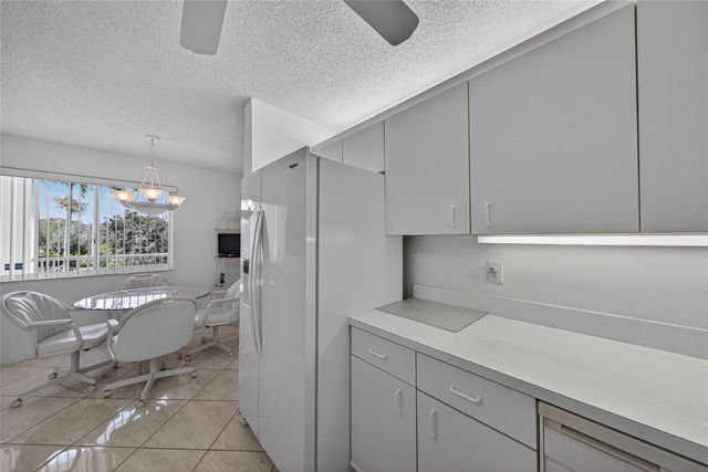 7872 Trent Drive 305, Fort Lauderdale, FL 33321